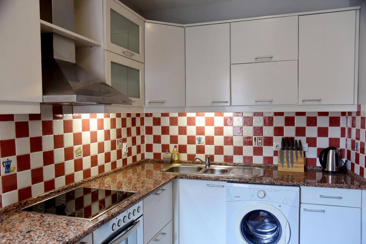 Cozy 2 Bedroom Apartment In Antique Bizanti Palace Котор Екстериор снимка