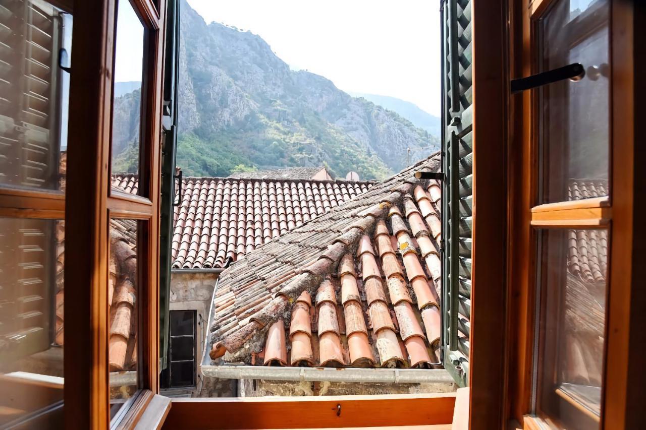 Cozy 2 Bedroom Apartment In Antique Bizanti Palace Котор Екстериор снимка